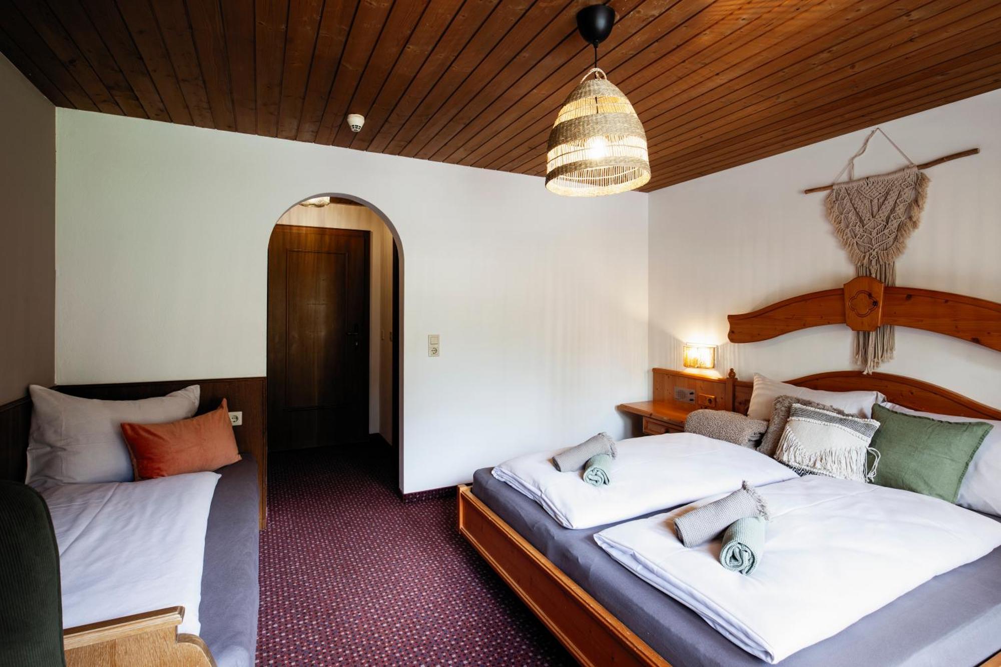 Pinetree Lodge Майрхофен Номер фото